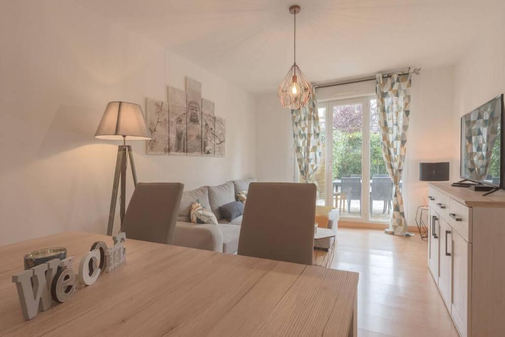 Garden Apartment Next To Disneyland Bussy-Saint-Georges Exterior foto